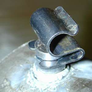 Tube Line Clamp Assembly Installed (P)